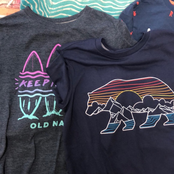 Boys Sz 10-12 Old Navy T-shirts - Picture 2 of 4